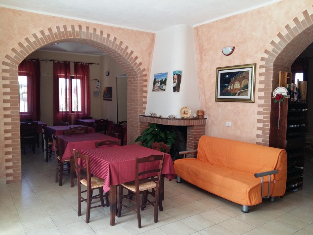 La Mortella Agriturismo Rotondella Buitenkant foto